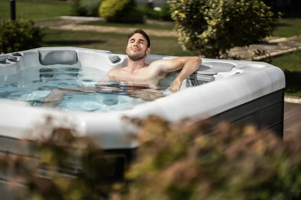 Make Each Holiday Season Bright with a Wellis Spa 
