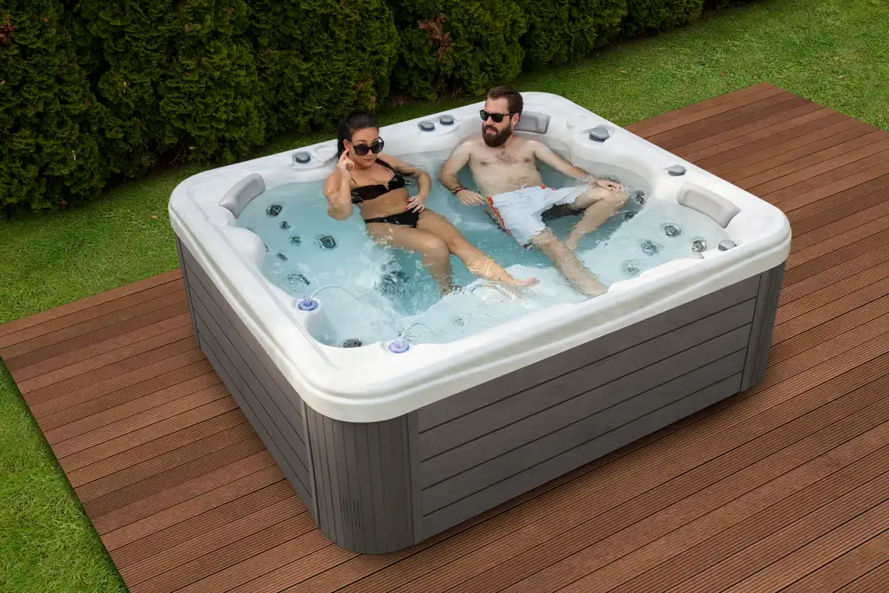 Leo P&P outdoor example