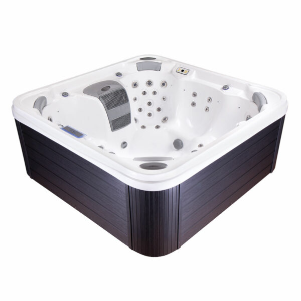 Wellis Houston hot tub side view