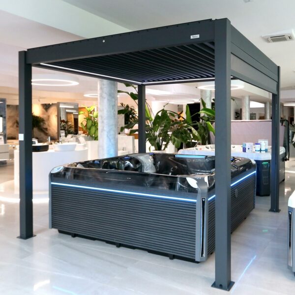 Wellis Motoinflex 300 pergola detail