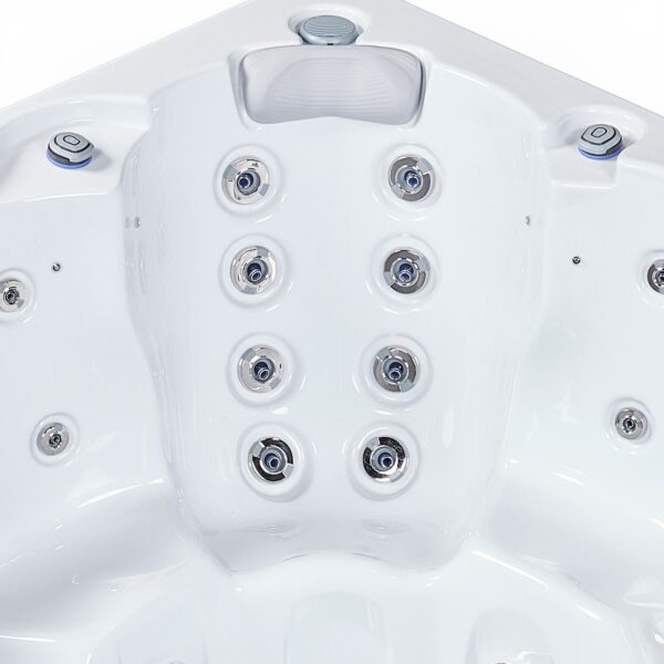 Wellis Prague Life hot tub detail view