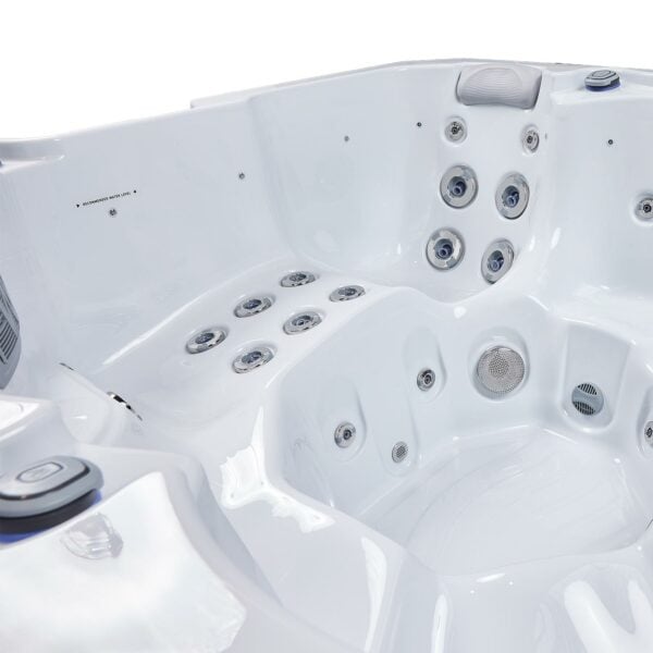 Wellis Prague Life hot tub detail view