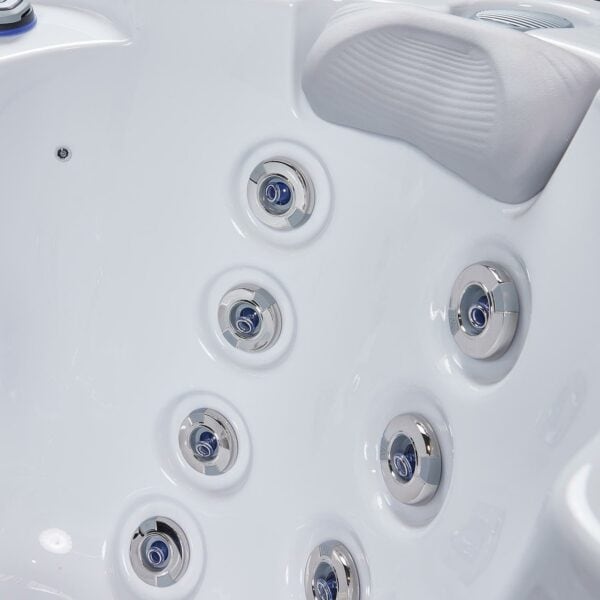 Wellis Prague Life hot tub detail view
