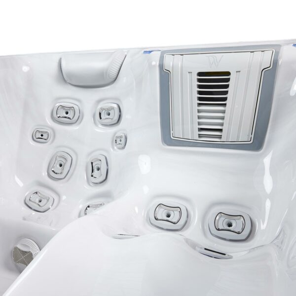 Wellis Teide hot tub detail