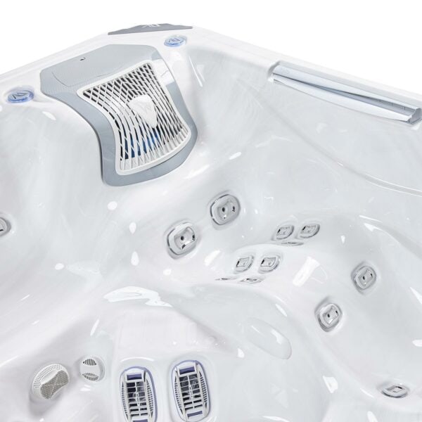 Wellis Kilimanjaro Life hot tub detail