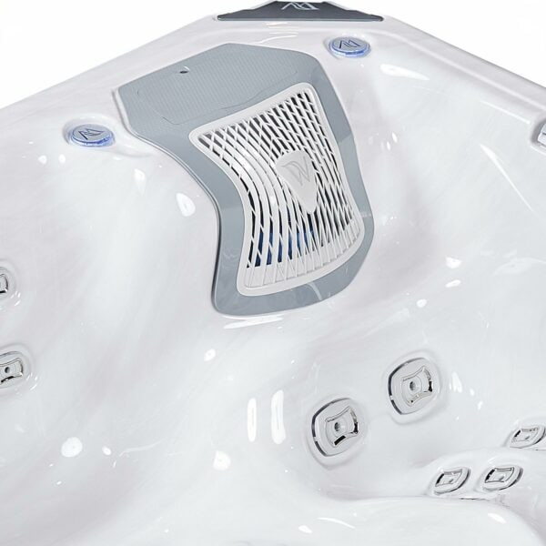 Wellis Kilimanjaro Life hot tub detail