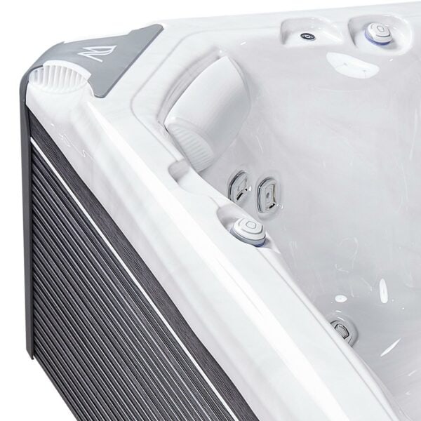 Wellis Kilimanjaro Life hot tub detail