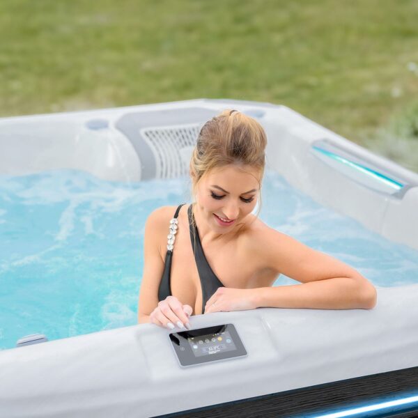 Wellis Kilimanjaro Life hot tub lifestyle