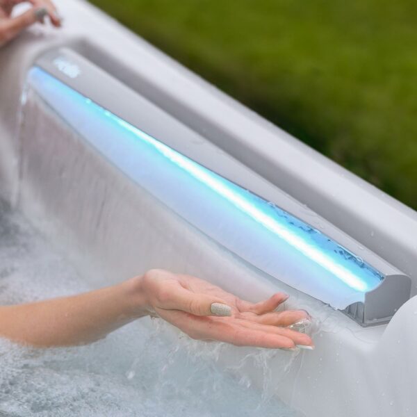 Wellis Kilimanjaro Life hot tub lifestyle