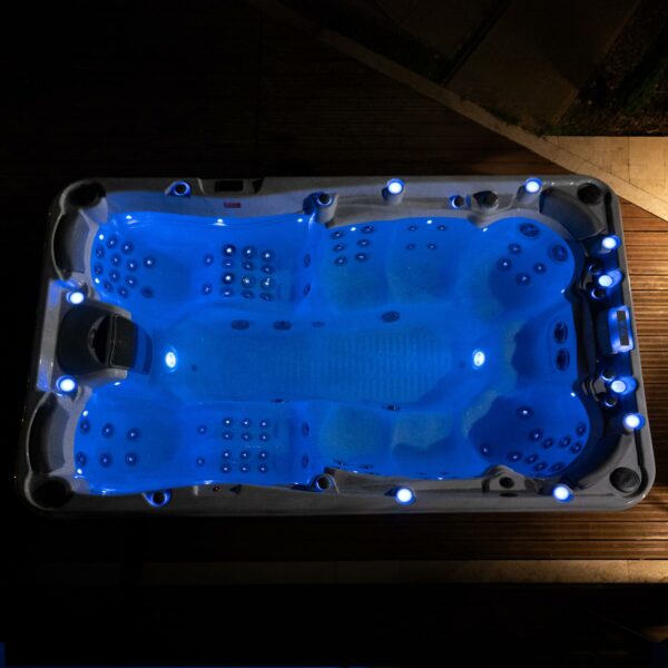 Wellis Olympus Life hot tub lifestyle