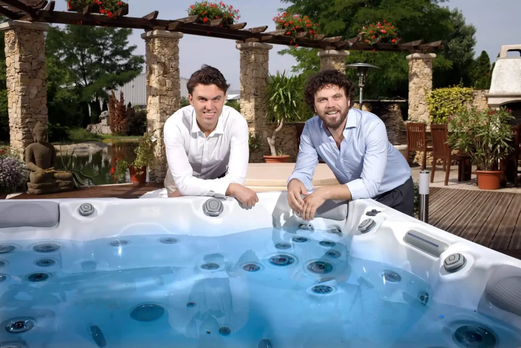About Wellis Hot Tubs